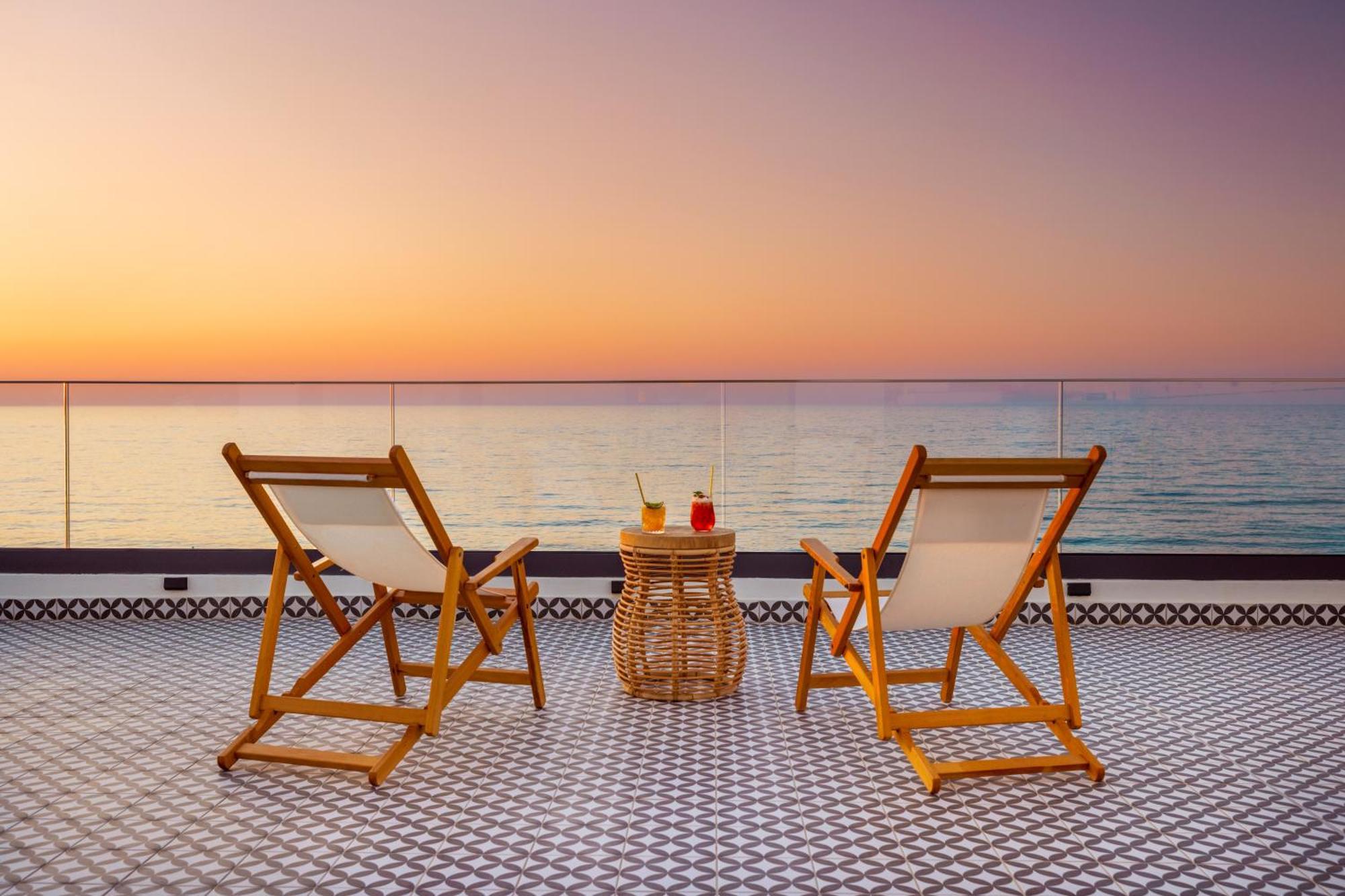 Calla Luxury Seafront Suites Rethymno  Ngoại thất bức ảnh
