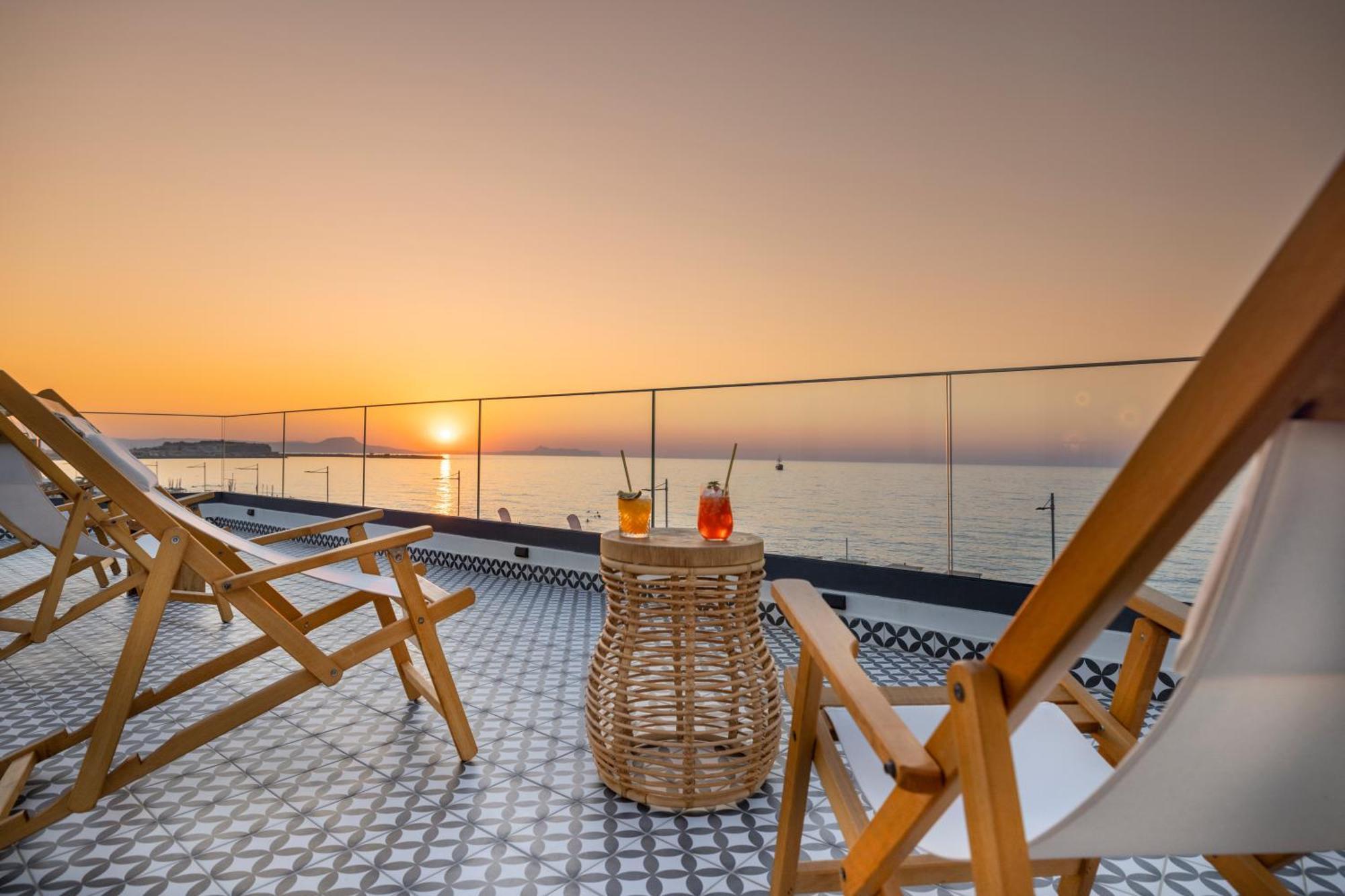 Calla Luxury Seafront Suites Rethymno  Ngoại thất bức ảnh