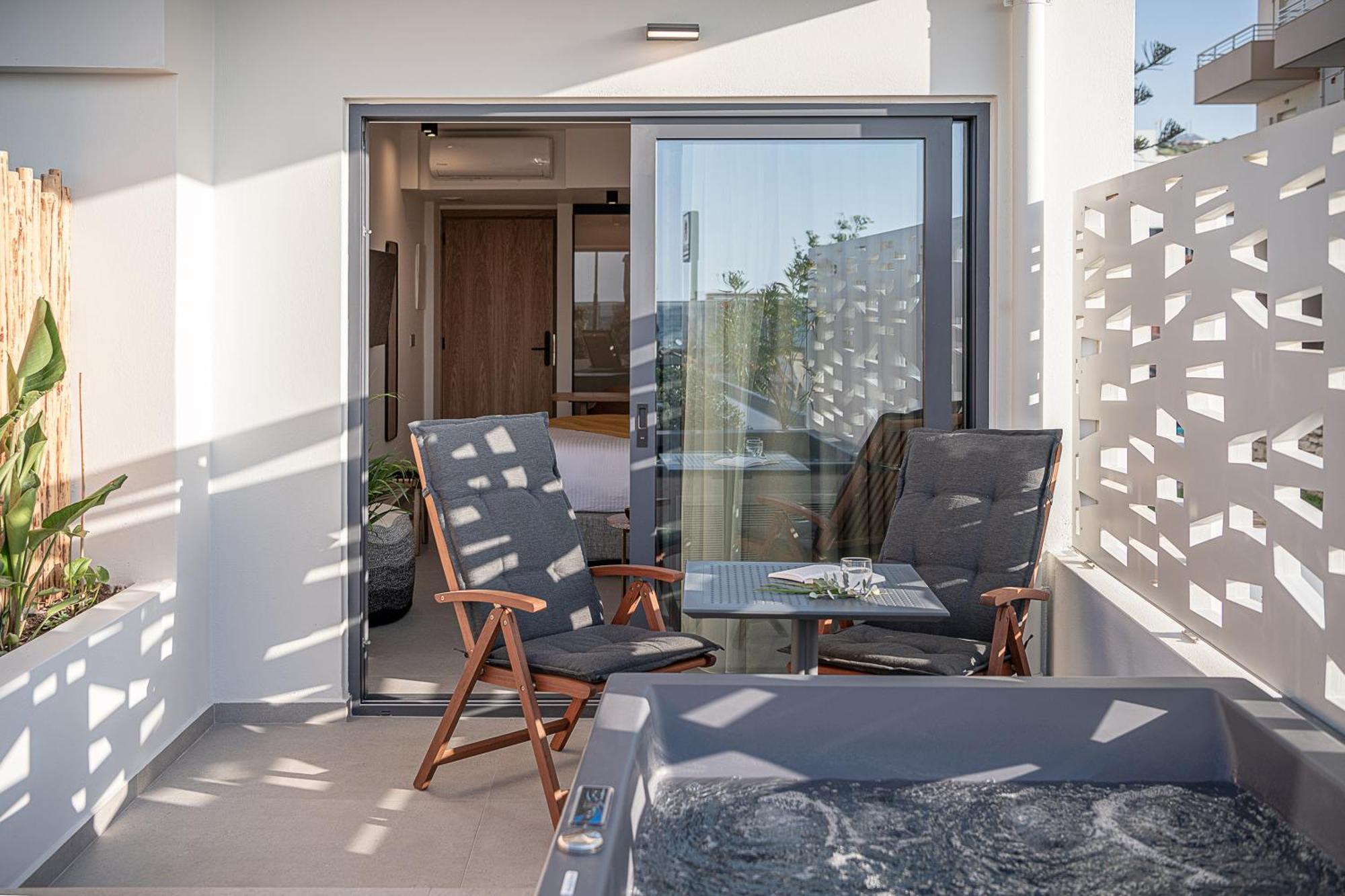 Calla Luxury Seafront Suites Rethymno  Ngoại thất bức ảnh